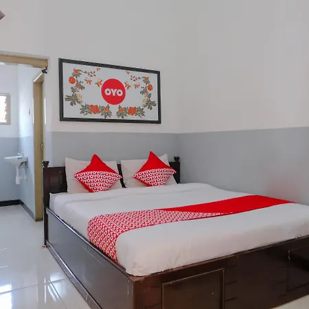 Oyo 1028 Garuda Residence-2